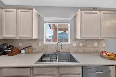 Kitchen - 3304 E Ames Ave, Kingman, AZ 86409 photo 1 of 2