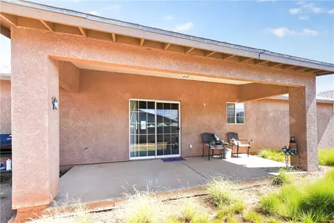 Exterior - 3304 E Ames Ave, Kingman, AZ 86409 photo 2 of 4
