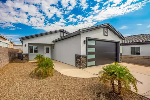 949 Harbor Dr, Bullhead City, AZ 86442