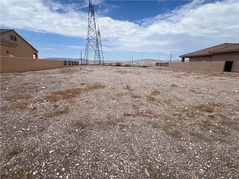 1029 Heritage Dr, Bullhead City, AZ 86429