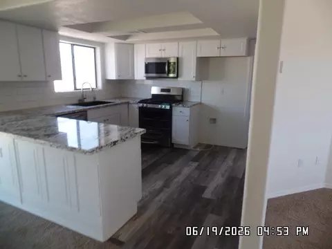 Kitchen - 7698 E Silver Concho Ct, Kingman, AZ 86401 photo 1 of 6