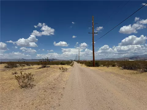 215-14 W 048 W Bali Hi Dr, Golden Valley, AZ 86413