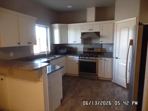 Kitchen - 6781 E Cholla, Yucca, AZ 86438 photo 1 of 5