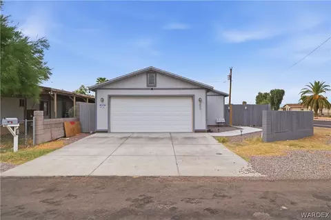 253 Willowood Ln, Bullhead City, AZ 86442