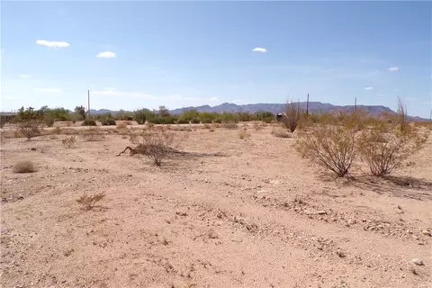 207-23 077 Arroyo Rd, Yucca, AZ 86438 photo 3