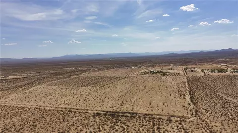 207-23 077 Arroyo Rd, Yucca, AZ 86438 photo 8
