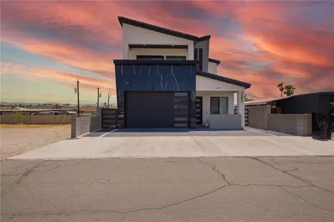 2150 Bermuda Dr, Bullhead City, AZ 86442