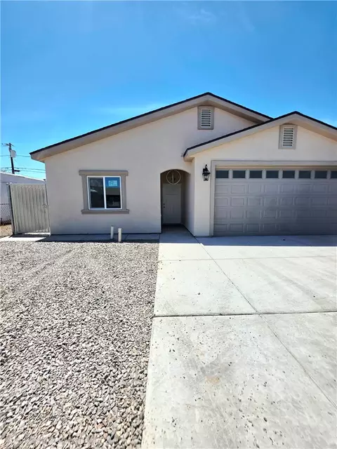 520 Harbor Dr, Bullhead City, AZ 86442