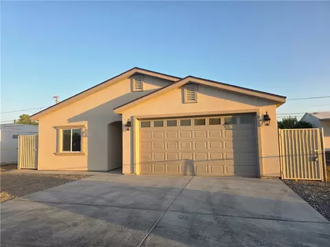 520 Harbor Dr, Bullhead City, AZ 86442