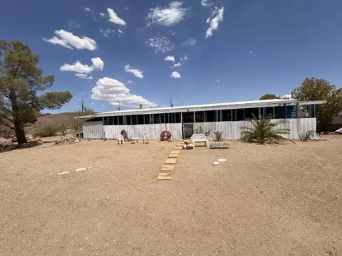 6975 W Cinch Dr, Dolan Springs, AZ 86441