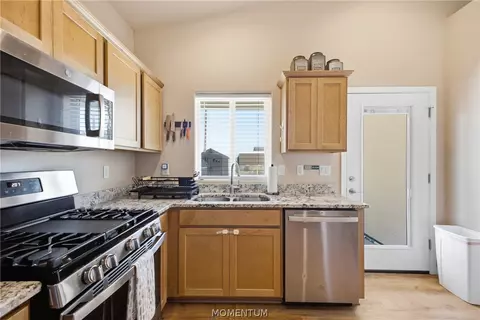 Kitchen - 2980 E Devlin Ave, Kingman, AZ 86409 photo 3 of 3