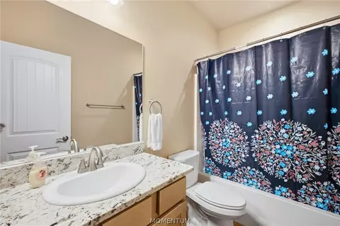 Bath - 2980 E Devlin Ave, Kingman, AZ 86409 photo 1 of 5