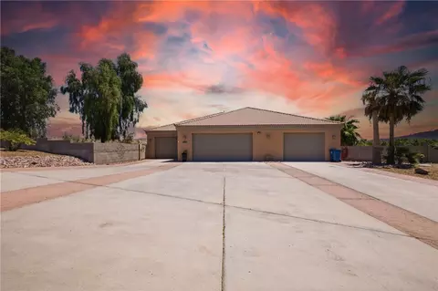 1860 Marble Canyon Dr, Bullhead City, AZ 86442