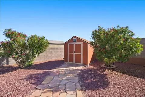 Exterior - 5353 Eagle View Rd, Kingman, AZ 86409 photo 13 of 17