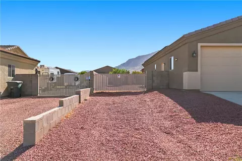 Exterior - 5353 Eagle View Rd, Kingman, AZ 86409 photo 3 of 17