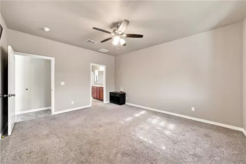 Bedroom - 5353 Eagle View Rd, Kingman, AZ 86409 photo 2 of 6