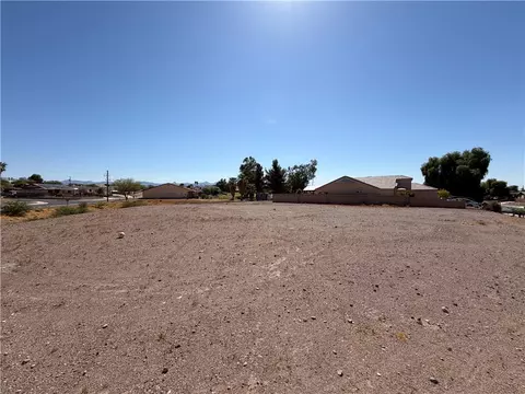 2494 Via Arroyo, Bullhead City, AZ 86442
