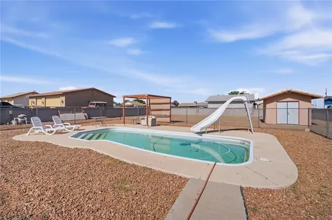 Exterior - 3979 Eagle Rock Rd, Kingman, AZ 86409 photo 8 of 9