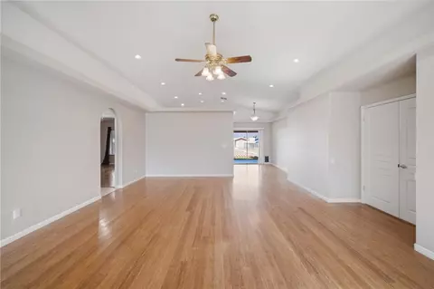 Living - 3979 Eagle Rock Rd, Kingman, AZ 86409 photo 3 of 5