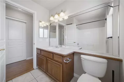 Bath - 3979 Eagle Rock Rd, Kingman, AZ 86409 photo 2 of 4