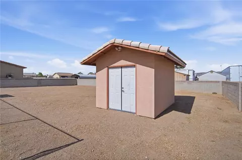 Exterior - 3979 Eagle Rock Rd, Kingman, AZ 86409 photo 9 of 9