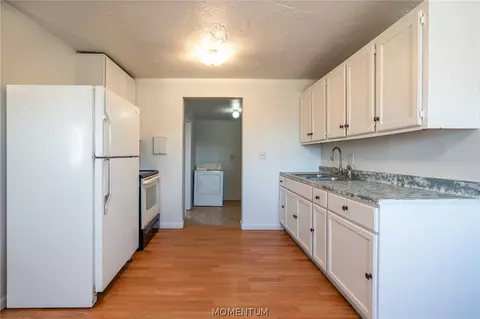 Kitchen - 3910 E Lum Ave, Kingman, AZ 86409 photo 1 of 4