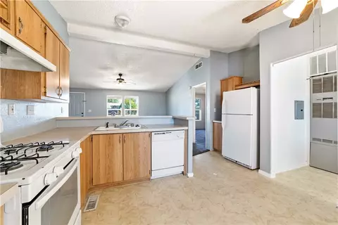 2910 E Ames Ave, Kingman, AZ 86409 photo 8