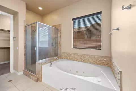Bath - 1539 E Blue Flame St, Kingman, AZ 86409 photo 2 of 4