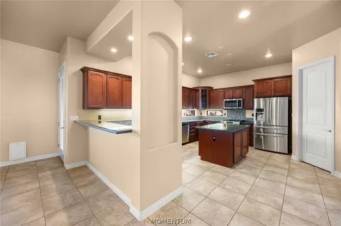 Entry Way - 1539 E Blue Flame St, Kingman, AZ 86409 photo 2 of 4