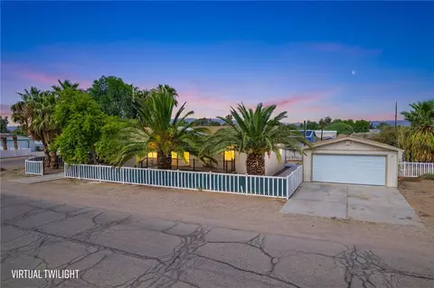 2241 E Hackamore Dr, Mohave Valley, AZ 86440