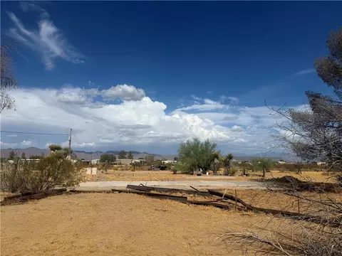 3660 N Glen Canyon Rd, Golden Valley, AZ 86413