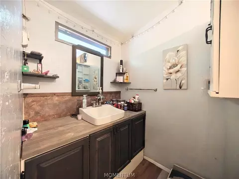 Bath - 1240 Birch Dr, Kingman, AZ 86409 photo 2 of 4