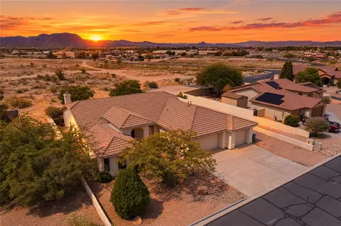 2281 Mesa Dr, Kingman, AZ 86401