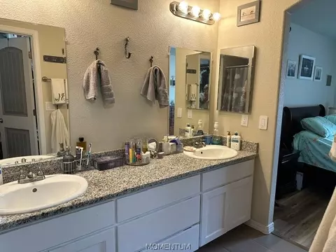 Bath - 3950 E Suffock Ave, Kingman, AZ 86409 photo 3 of 3