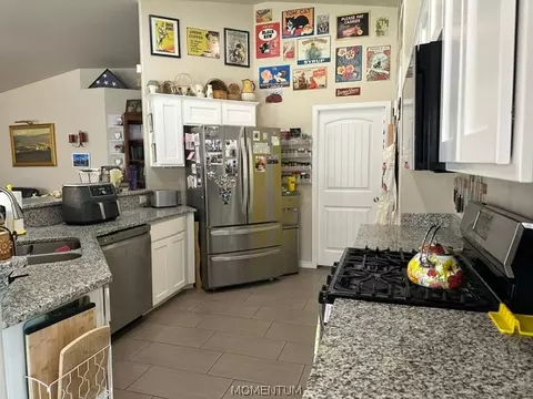 Kitchen - 3950 E Suffock Ave, Kingman, AZ 86409 photo 1 of 1