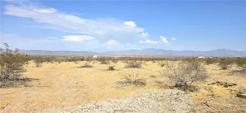 2916 S Pima Rd, Golden Valley, AZ 86413