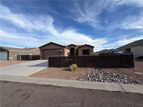 Exterior - 3268 E Double O Dr, Kingman, AZ 86409 photo 2 of 11