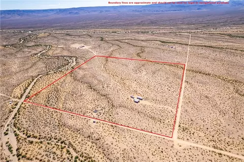 7875 S Sacramento Rd, Golden Valley, AZ 86413