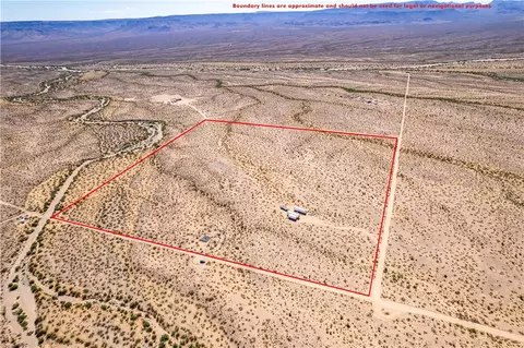 7875 S Sacramento Rd, Golden Valley, AZ 86413