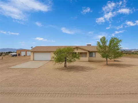 3369 N Houck Rd, Golden Valley, AZ 86413