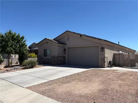 3384 Charleston St, Kingman, AZ 86401