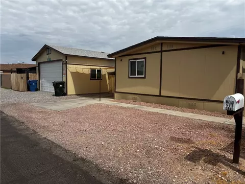 561 Mead Ln, Bullhead City, AZ 86442