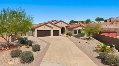 2936 Steamboat Dr, Bullhead City, AZ 86429