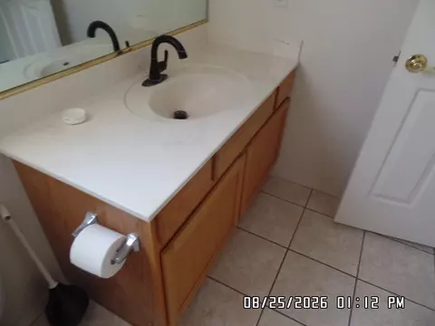 Bath - 3935 E Lass Ave, Kingman, AZ 86409 photo 2 of 5