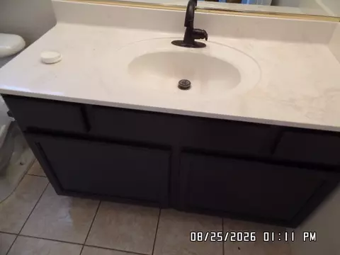Bath - 3935 E Lass Ave, Kingman, AZ 86409 photo 4 of 5