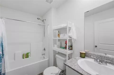 Bath - 3466 E Ames Ave, Kingman, AZ 86409 photo 2 of 2