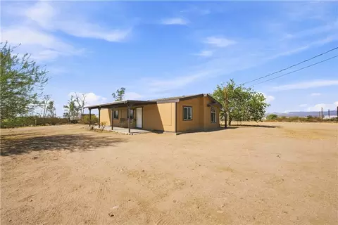 3873 N Aztec Rd, Golden Valley, AZ 86413