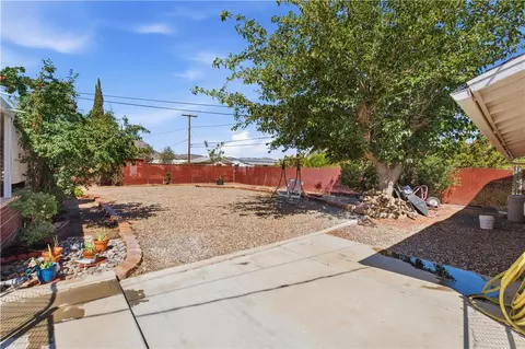 Exterior - 2391 E Mcvicar Ave, Kingman, AZ 86409 photo 18 of 27