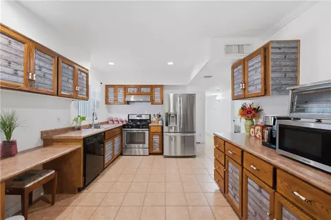 Kitchen - 2391 E Mcvicar Ave, Kingman, AZ 86409 photo 1 of 1