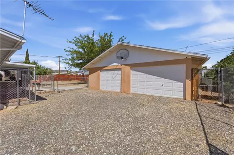 Exterior - 2391 E Mcvicar Ave, Kingman, AZ 86409 photo 14 of 27